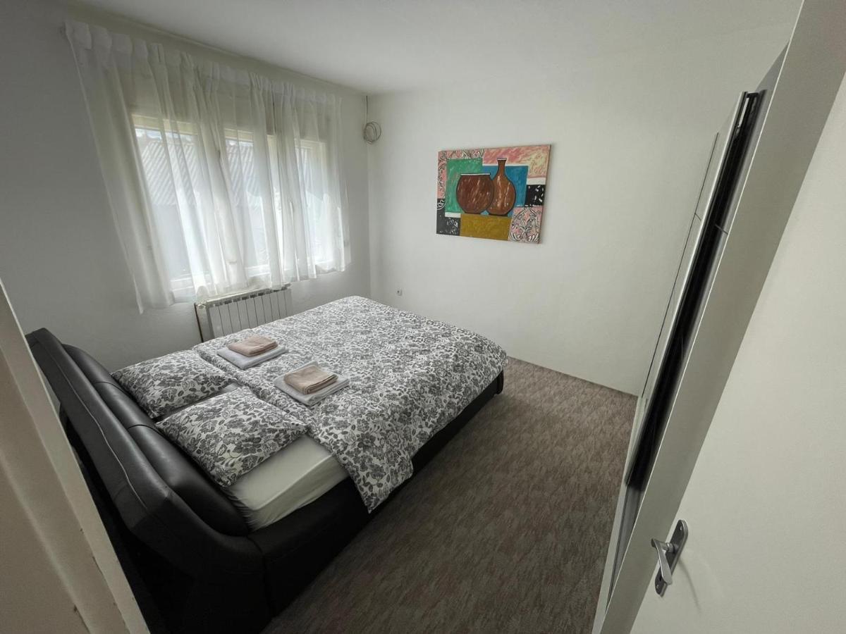 Peaceful And Spacious Apartment With Free Parking Banja Luka Exteriör bild