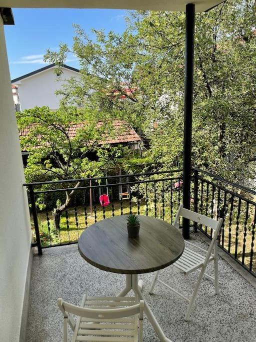 Peaceful And Spacious Apartment With Free Parking Banja Luka Exteriör bild